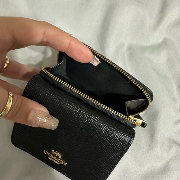 Coach Wallet - Picture 4 of 5
